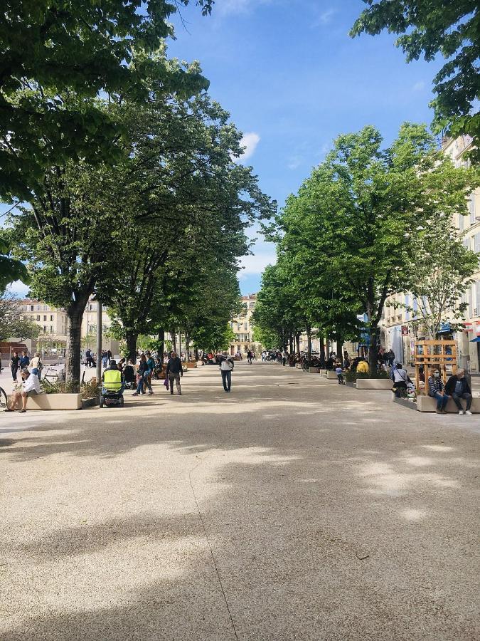 Quartier Des Createurs "La Plaine Cours Julien" Chambre Privee Dans Appartement Menage Frequent Des Parties Commune Marseille Kültér fotó