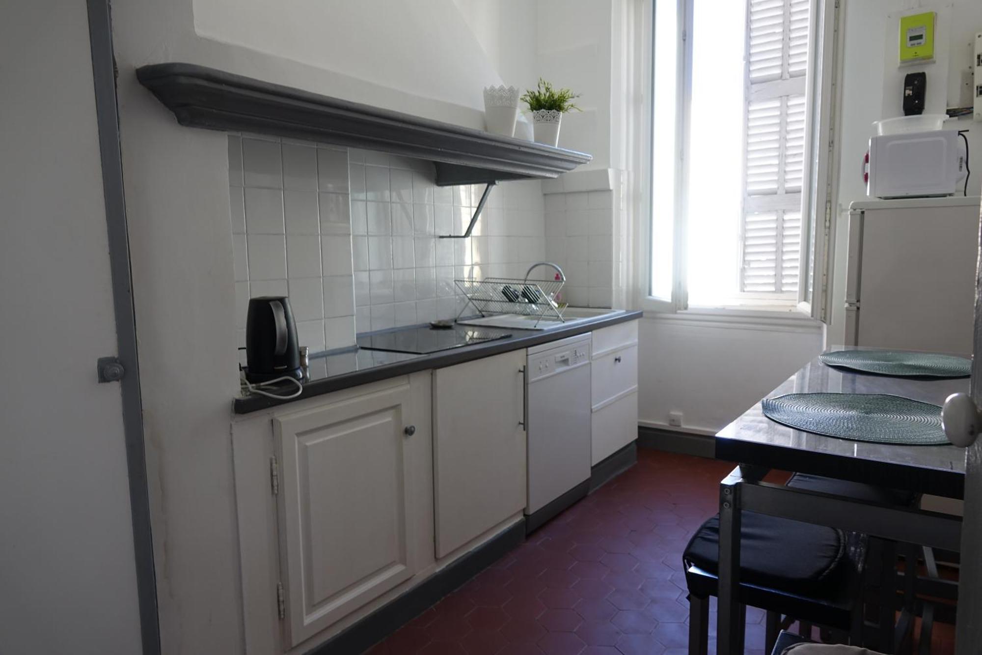 Quartier Des Createurs "La Plaine Cours Julien" Chambre Privee Dans Appartement Menage Frequent Des Parties Commune Marseille Kültér fotó