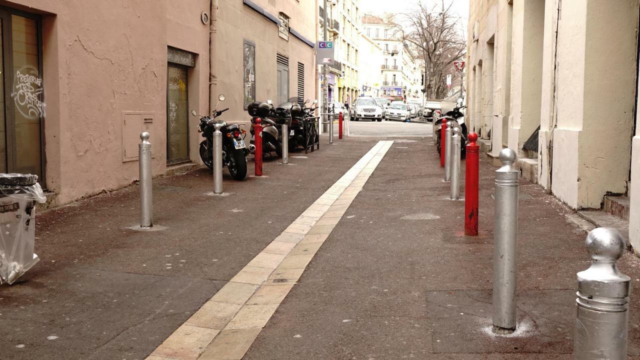 Quartier Des Createurs "La Plaine Cours Julien" Chambre Privee Dans Appartement Menage Frequent Des Parties Commune Marseille Kültér fotó